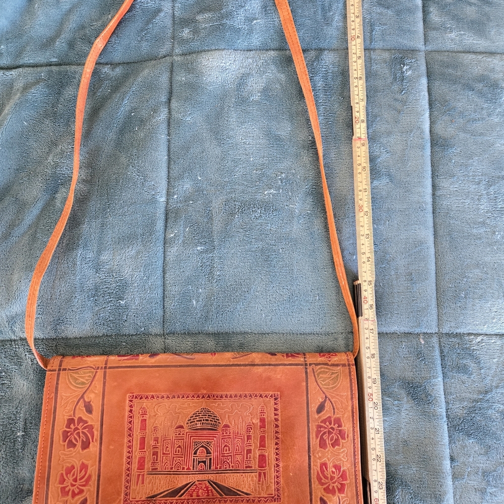 Vintage Hand Tooled Leather Shoulder Bag.